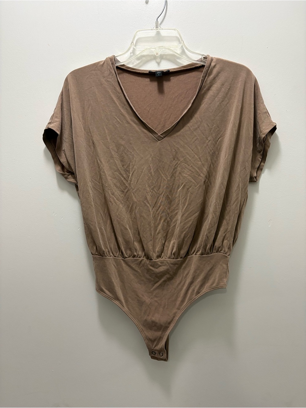 Express Taupe V-Neck Short Sleeve Bodysuit